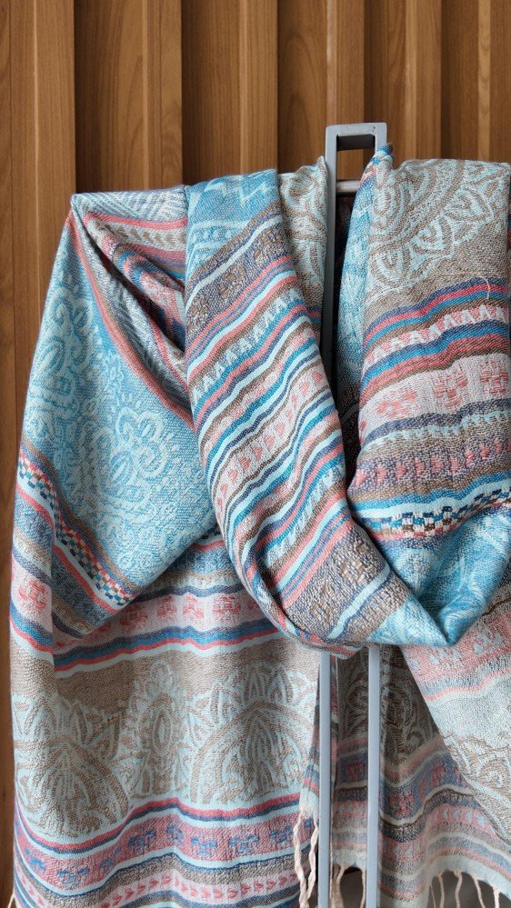 Pashmina Estampada – Colección Essential - Imagen 7